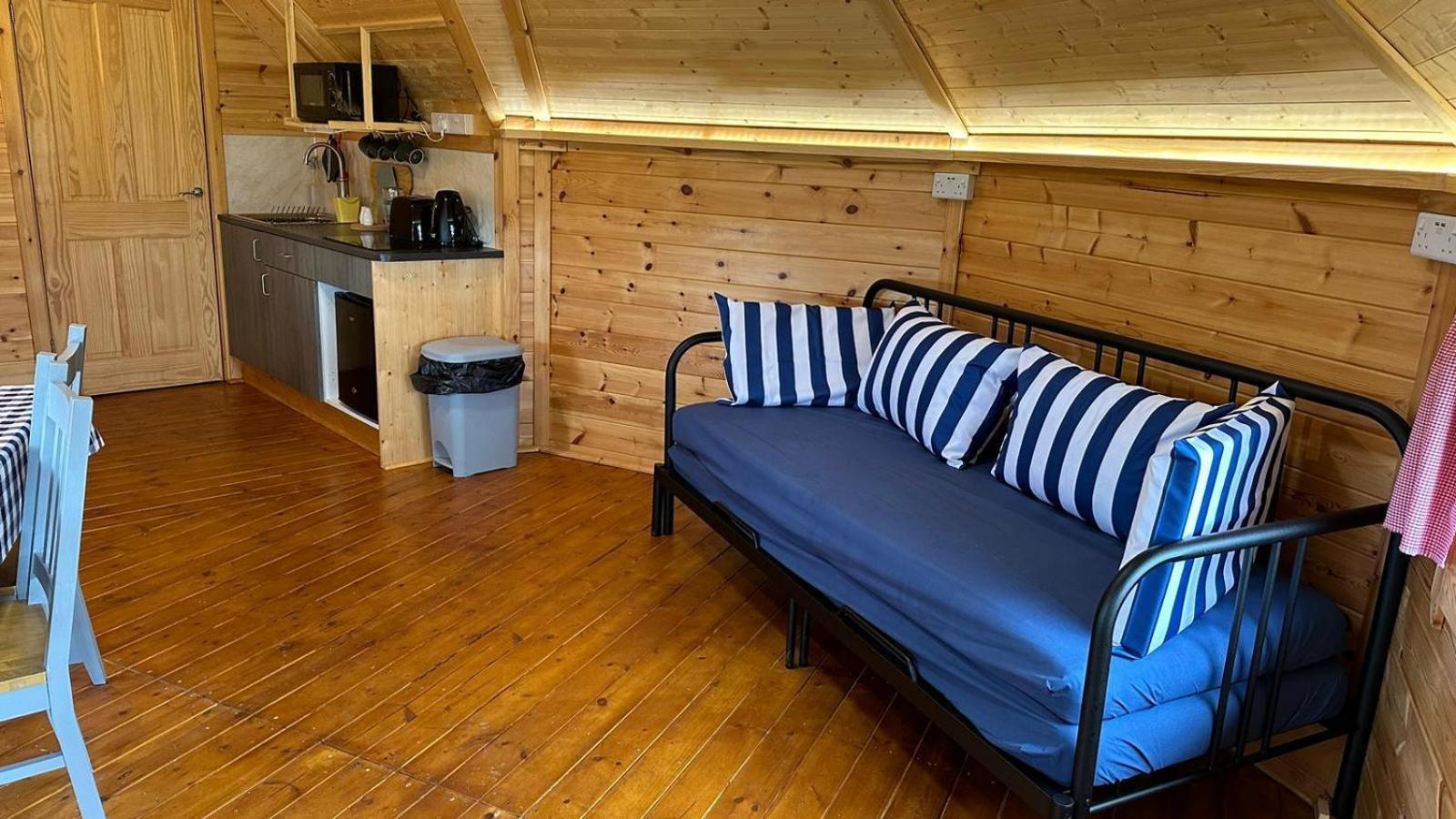 Holly Tree Glamping Cabins Wigglesworth Buitenkant foto